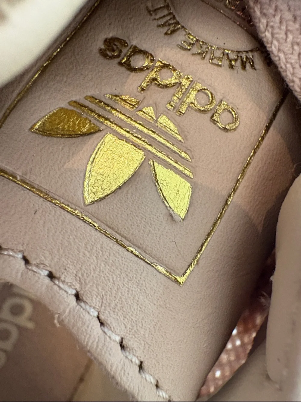 Adidas sambas tan and cream colored - Picture 3 of 5